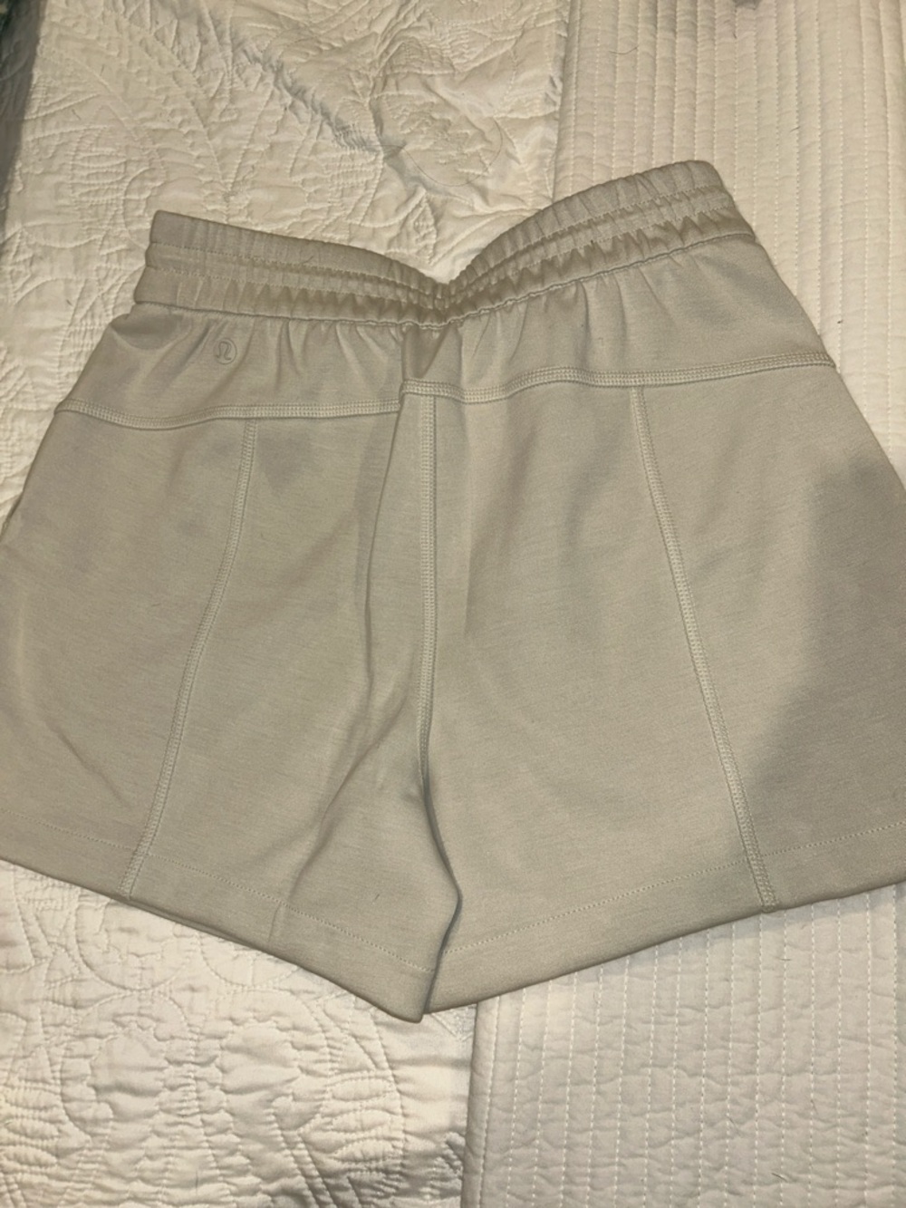 Soft stream high rise short 4” - Picture 4 of 5
